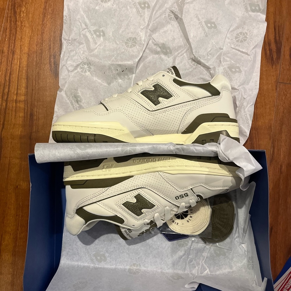 NB x ALD 550 olive